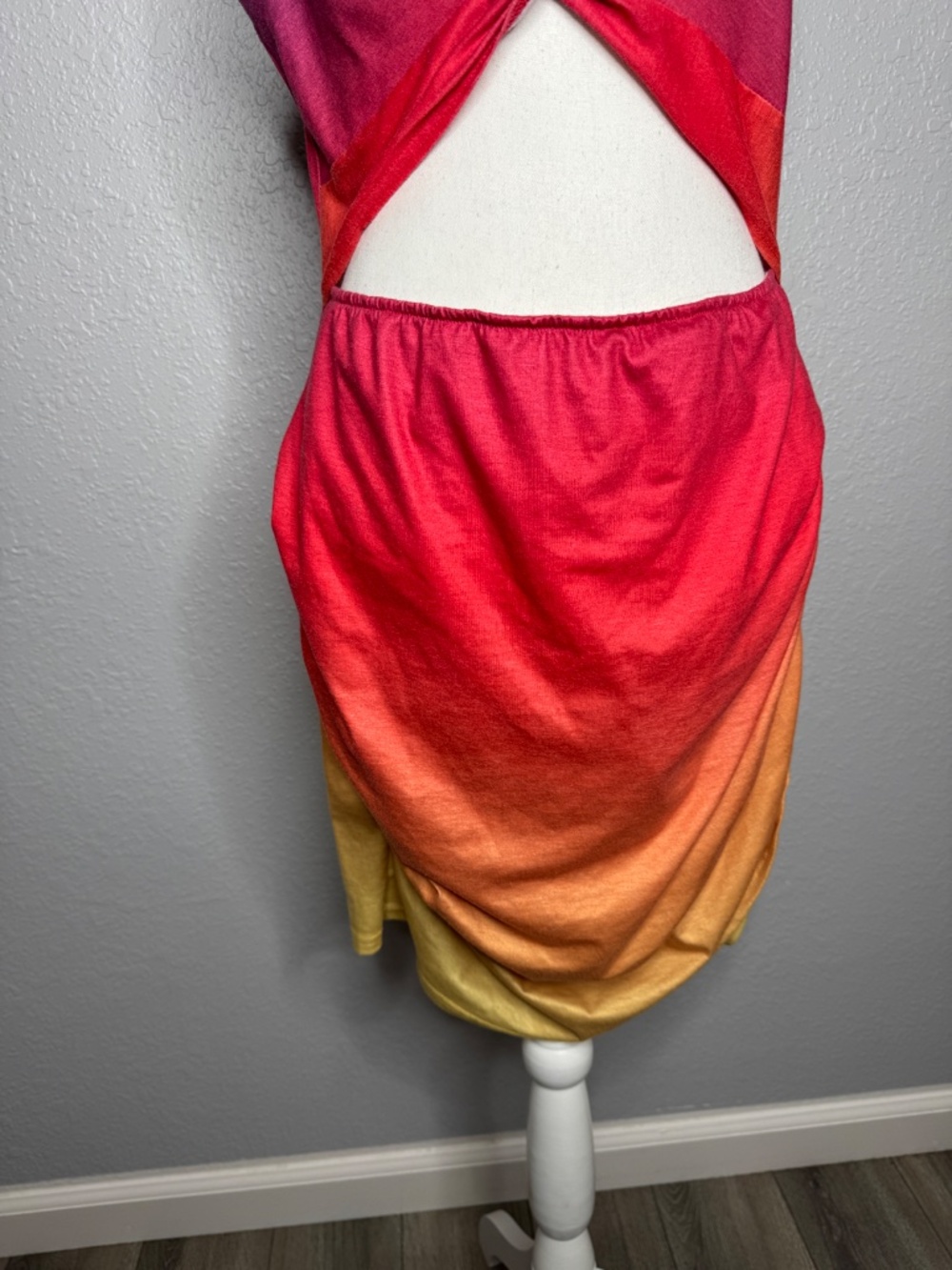 Sleeveless Hollow out Twist Bodycon Dress Ombre Rainbow XL casual or nightlife - Picture 5 of 13